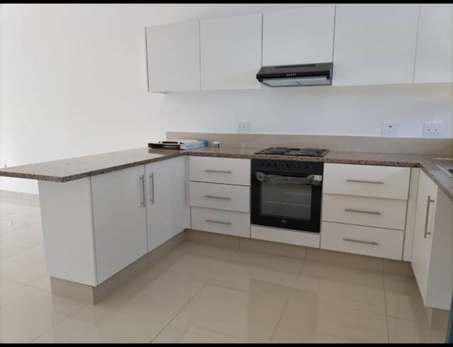 2 BEDROOM DUPLEX FOR SALE IN BERKSHIRE DOWNS